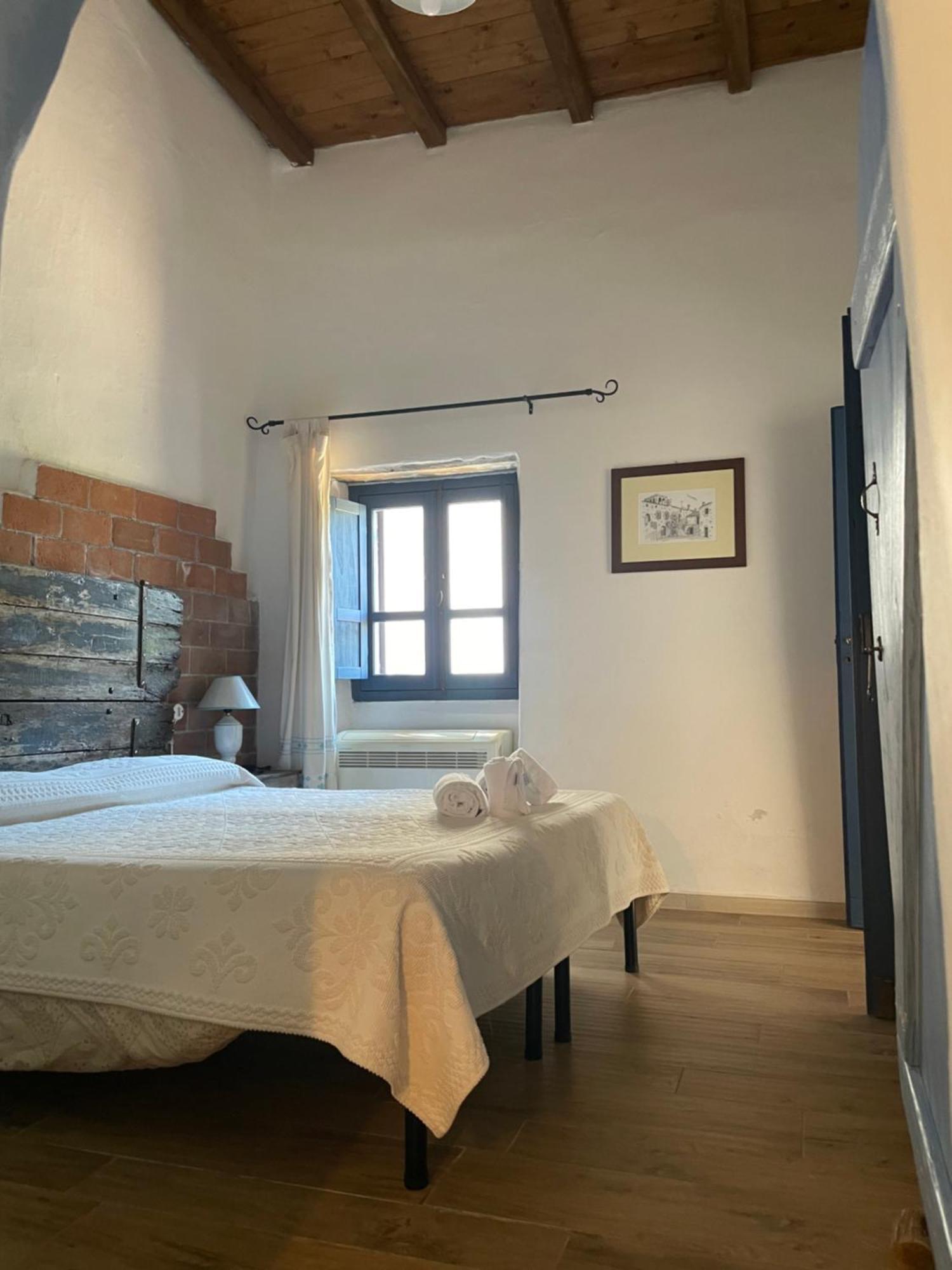 B&B Corte San Lussorio Oliena Eksteriør bilde