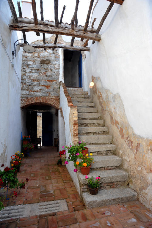B&B Corte San Lussorio Oliena Eksteriør bilde