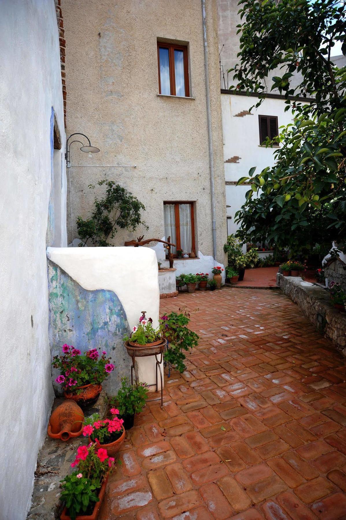 B&B Corte San Lussorio Oliena Eksteriør bilde
