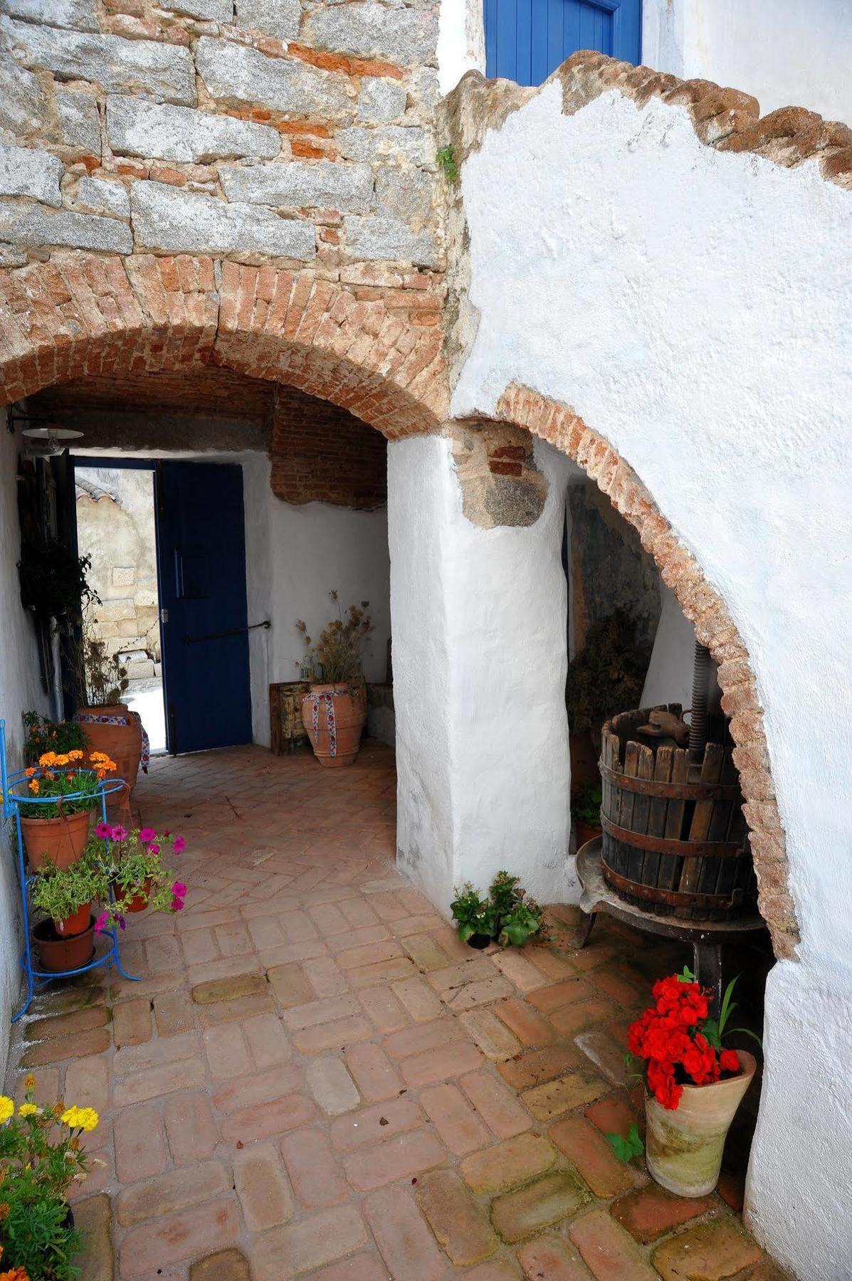 B&B Corte San Lussorio Oliena Eksteriør bilde